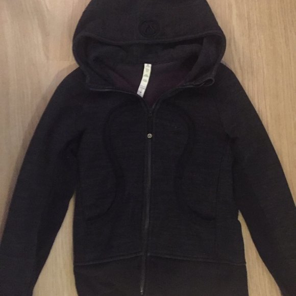 LuluLemon Scuba Hoodie Charcoal Like New - Picture 2 of 3
